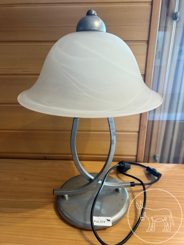 Bild 074 - Tischlampe mit Glasschirm