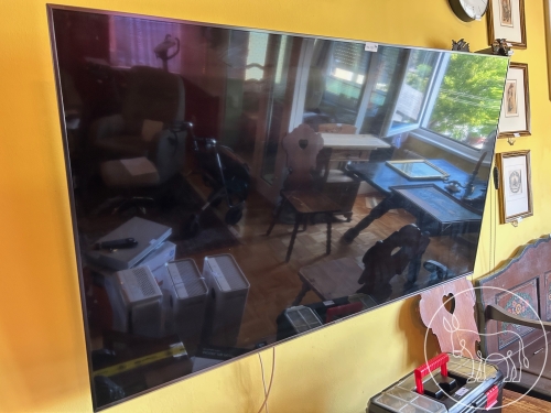 122 - Sony Flachbildfernseher