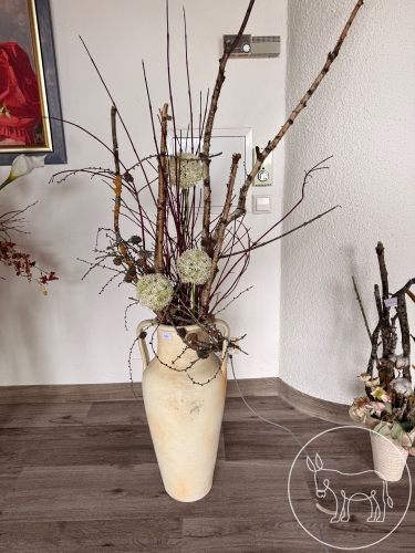 033 - Großer Tonkrug mit Deko
