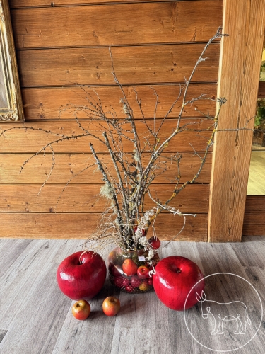 035 - Vase mit Kunstobst und Altholz