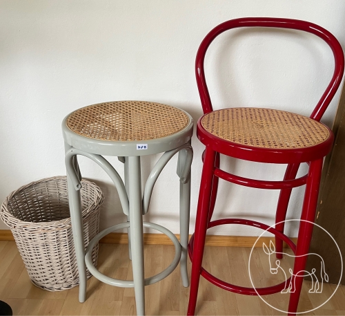 Bild 709 - 2 Hocker