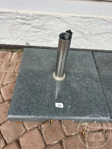 Bild 755 - Granit Schirmständer