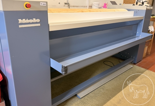 003 - Industrie-Bügelmaschine