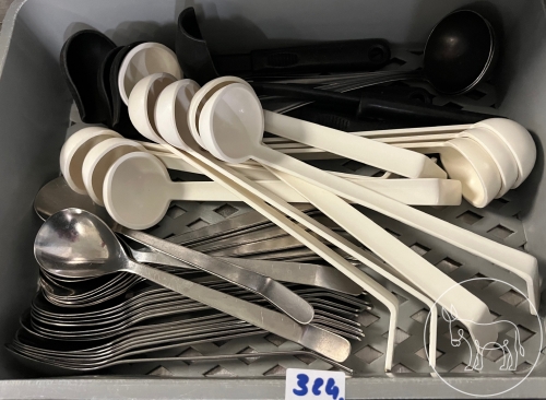 Bild 324 - Schöpfkelle & Löffel Konvolut