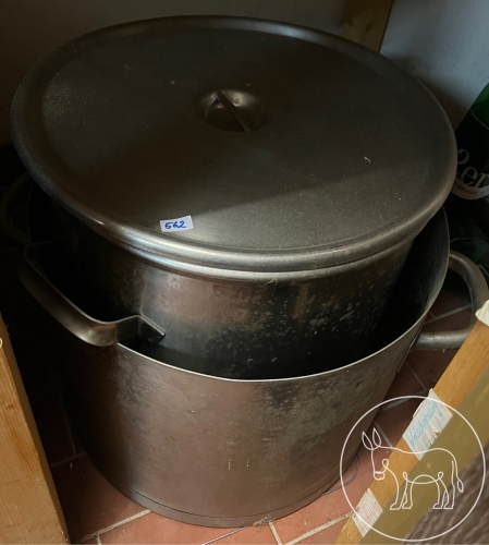 Bild 562 - 2 Gastro-Töpfe