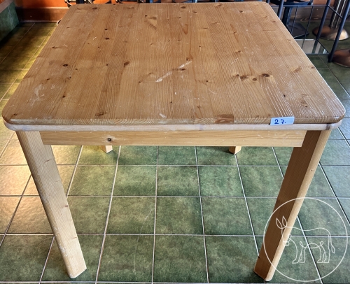 Bild 027 - Tisch