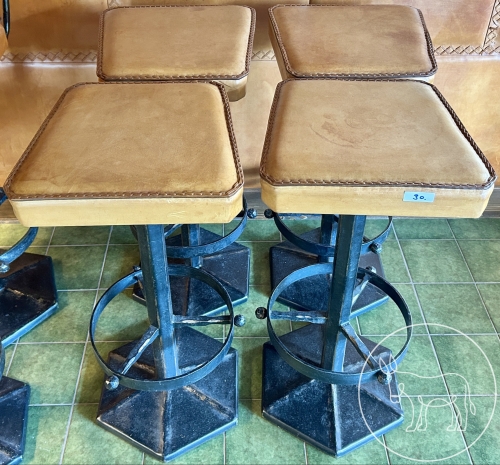 Bild 030 - Barhocker