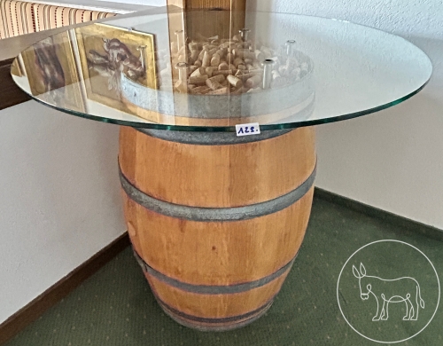 Bild 129 - Tisch
