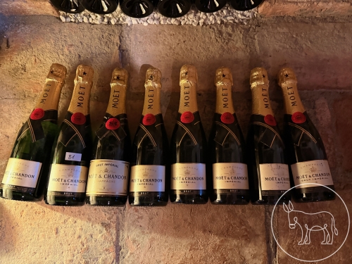 081 - 8Fl. Moet & Chandon Brut Imperial
