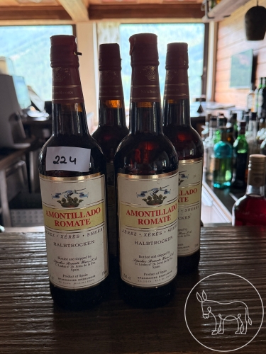 Bild 224 - 4Fl. Amontillado Romate Sherry