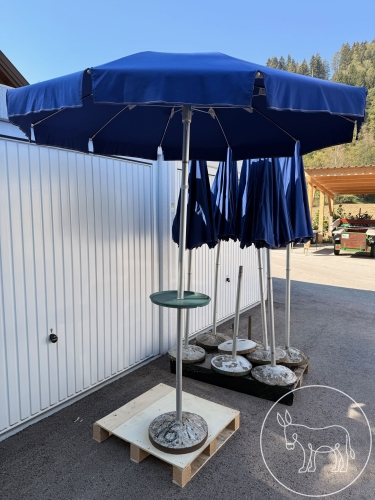 024 - Sonnenschirm blau