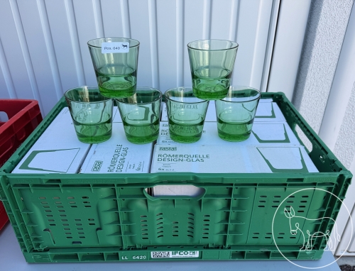 Bild 040 - 30 Römerquelle Wassergläser
