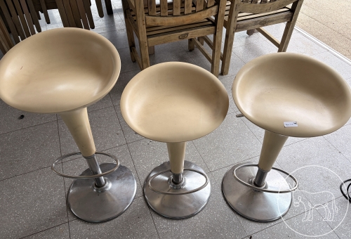 Bild 115 - 3 Kunststoff-Barhocker