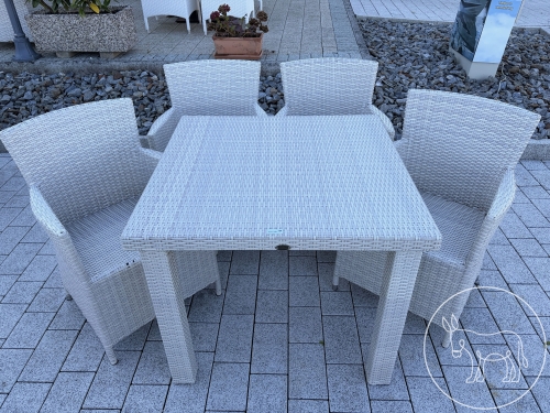 Bild 251 - Gartengarnitur Kunststoff