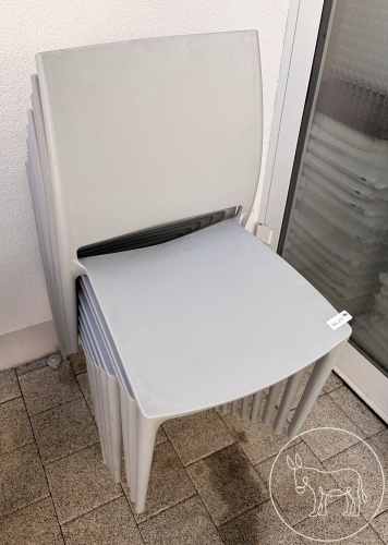 Bild 277 - Kunststoffsessel Konvolut