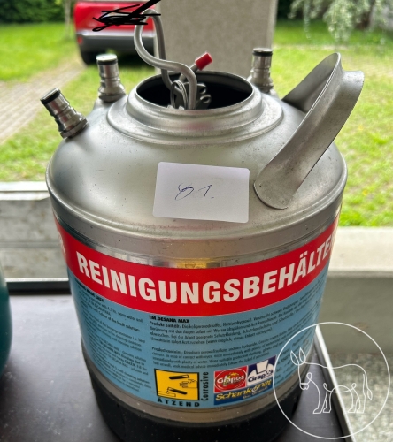 Reinigungsbehälter