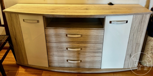 Sideboard mit Rundung