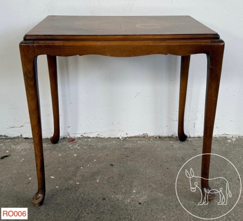 RO006 - Beistelltisch Holz