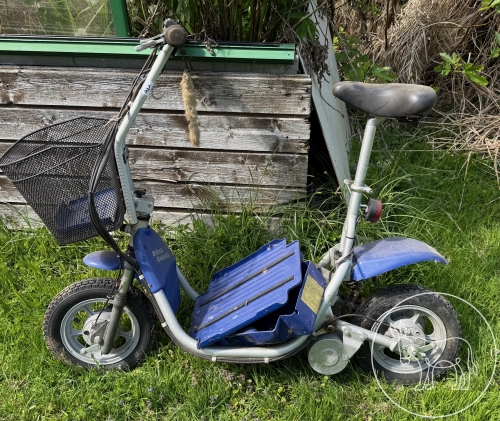 921 - Elektroscooter