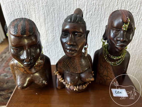 Bild 081 - Afrikanische Holzfiguren