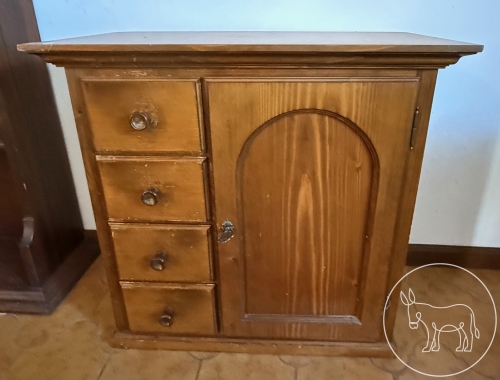 102 - Holzschrank massiv