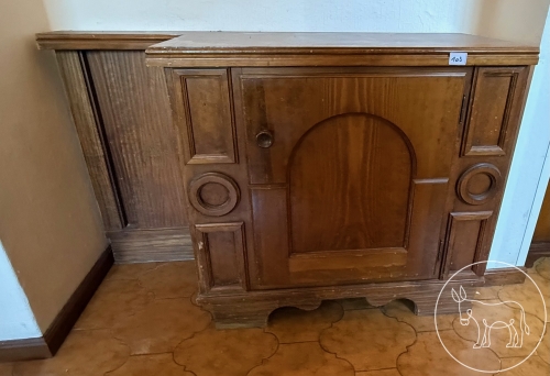 103 - Holzschrank / Verbau