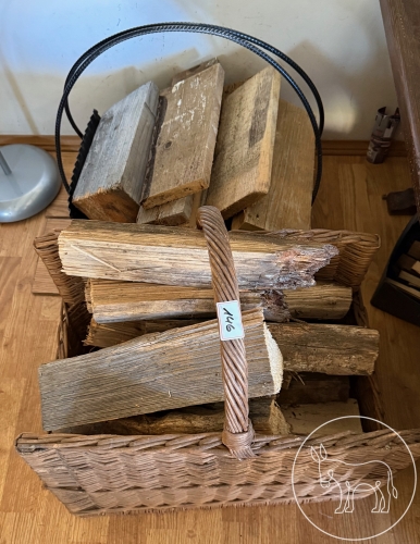 Bild 146 - 2 Brennholz-Körbe
