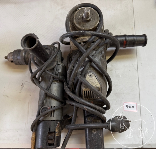 Bild 740 - Flex und Bohrmaschine