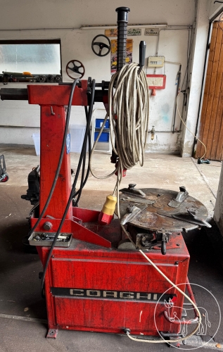 764 - Montiermaschine für Reifen
