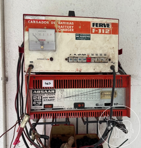 767 - 2 Batterieladegeräte
