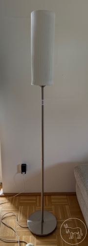 011 - Stehlampe