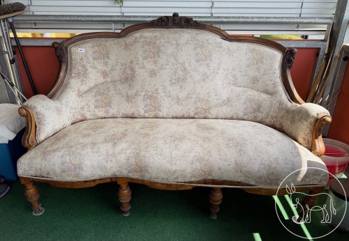 043 - Altes Salon-Sofa