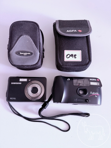 Bild 098 - 2 Fotoapparate