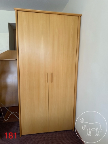 181 - Hummel Kleiderschrank