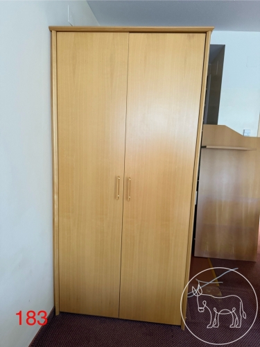 183 - Hummel Kleiderschrank