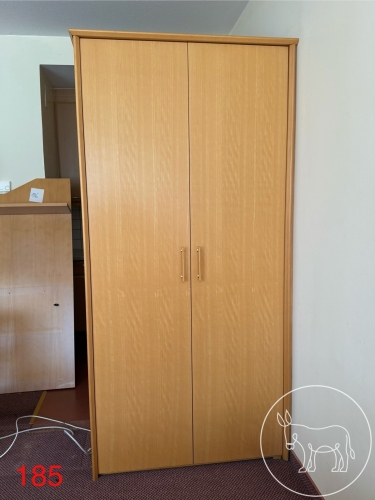 185 - Hummel Kleiderschrank