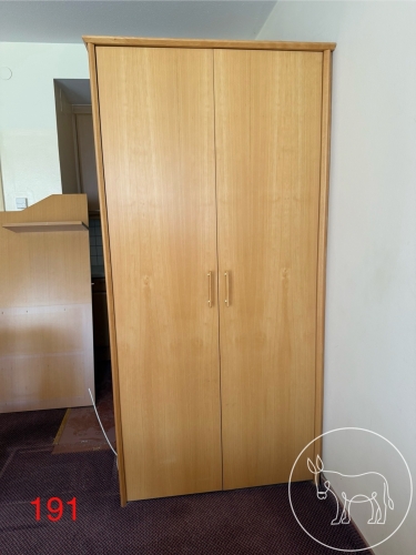 191 - Hummel Kleiderschrank