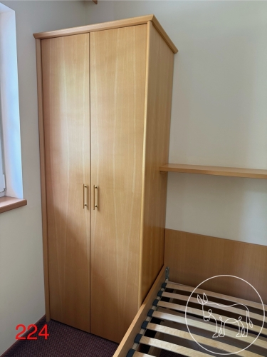 224 - Kleiderschrank