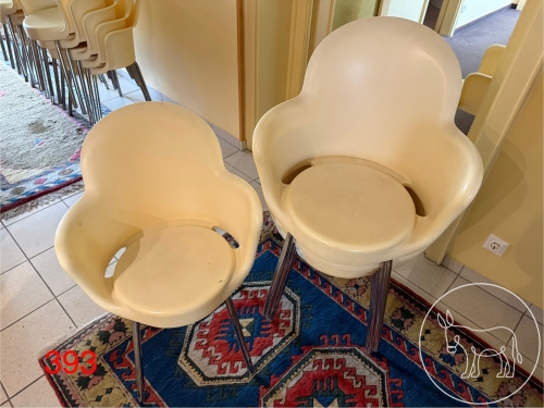 Bild 393 - Plastiksessel Konvolut