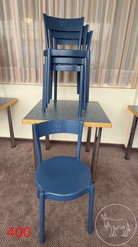 Bild 400 - Tisch mit 4 Sessel