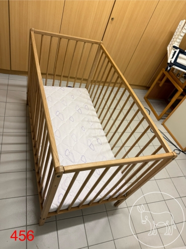 Bild 456 - Gitterbett