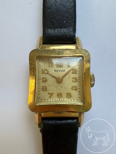 001 - REVUE Damenarmbanduhr