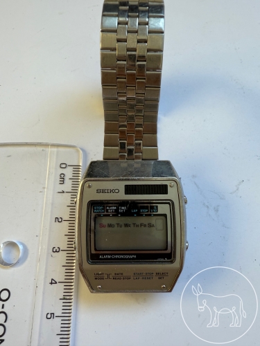 031 - Digitale Armbanduhr SEIKO