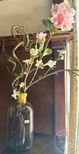 Bild 092 - Glasvase mit Kunstblumen