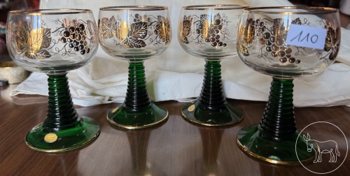 Bild 110 - 4 Weingläser mit Goldbemalung