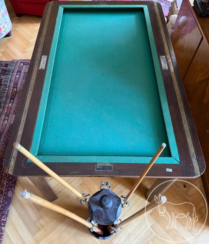 146 - Antiker Billiard-Tisch aus den 50er Jahren für Karambolspiel mit Kö's