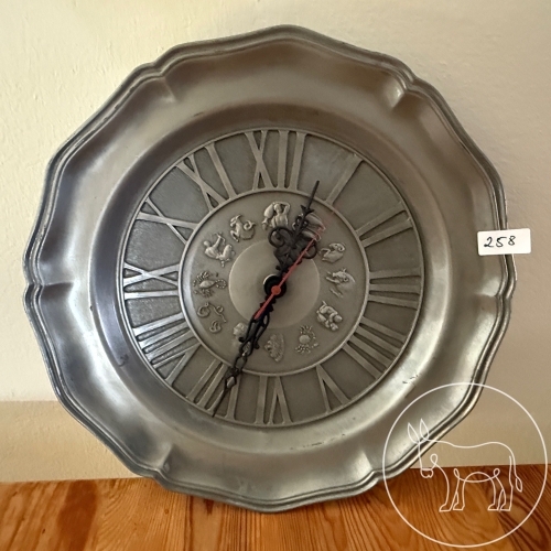 Bild 258 - Zinn-Uhr