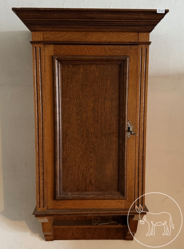 270 - kleiner Hängeschrank