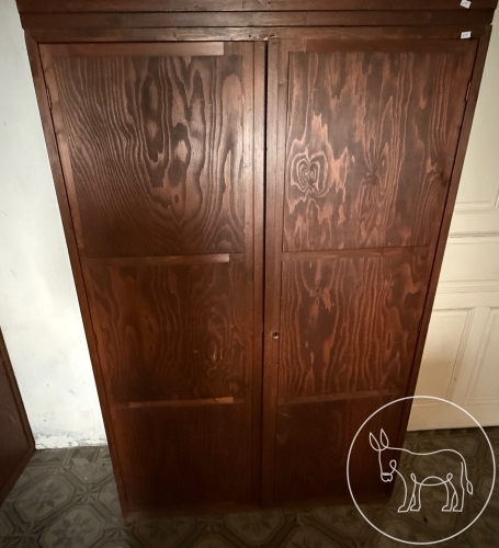 284 - massiver Holzschrank groß