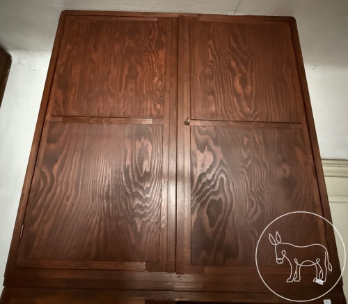 285 - massiver Holzschrank klein